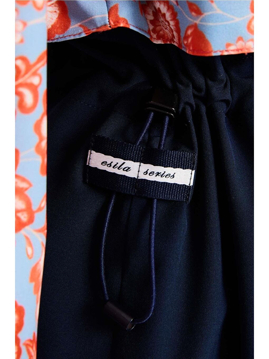 Esila Mavi Kırmızı Çiçek Desenli 5 Parça Tam Tesettür Mayo Takımı 2934-5