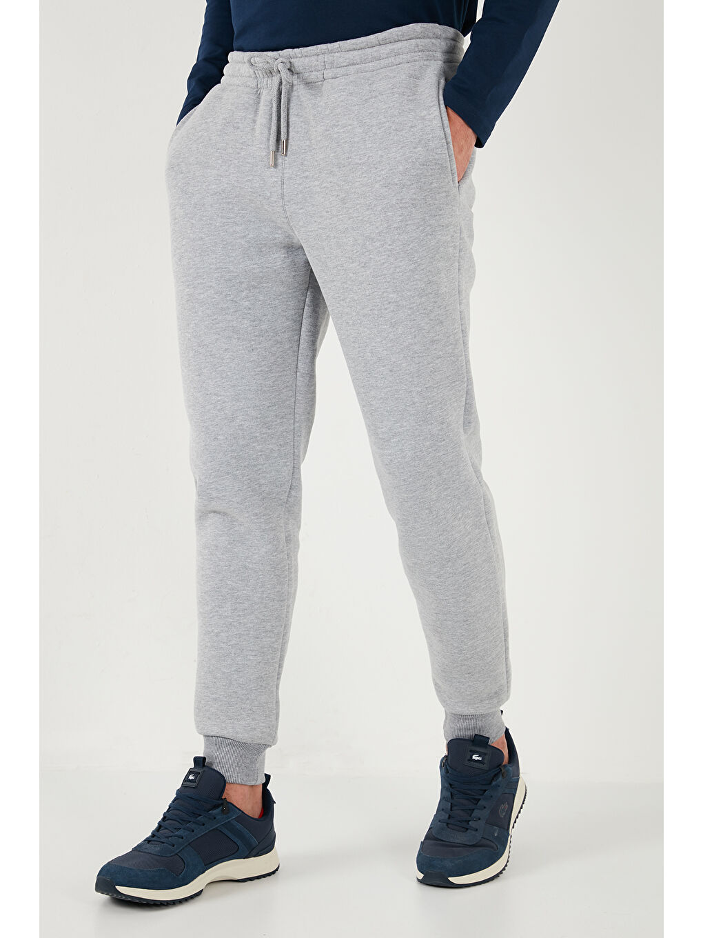 Gri Pamuklu Regular Fit Normal Bel Cepli Erkek Eşofman Altı 5908060