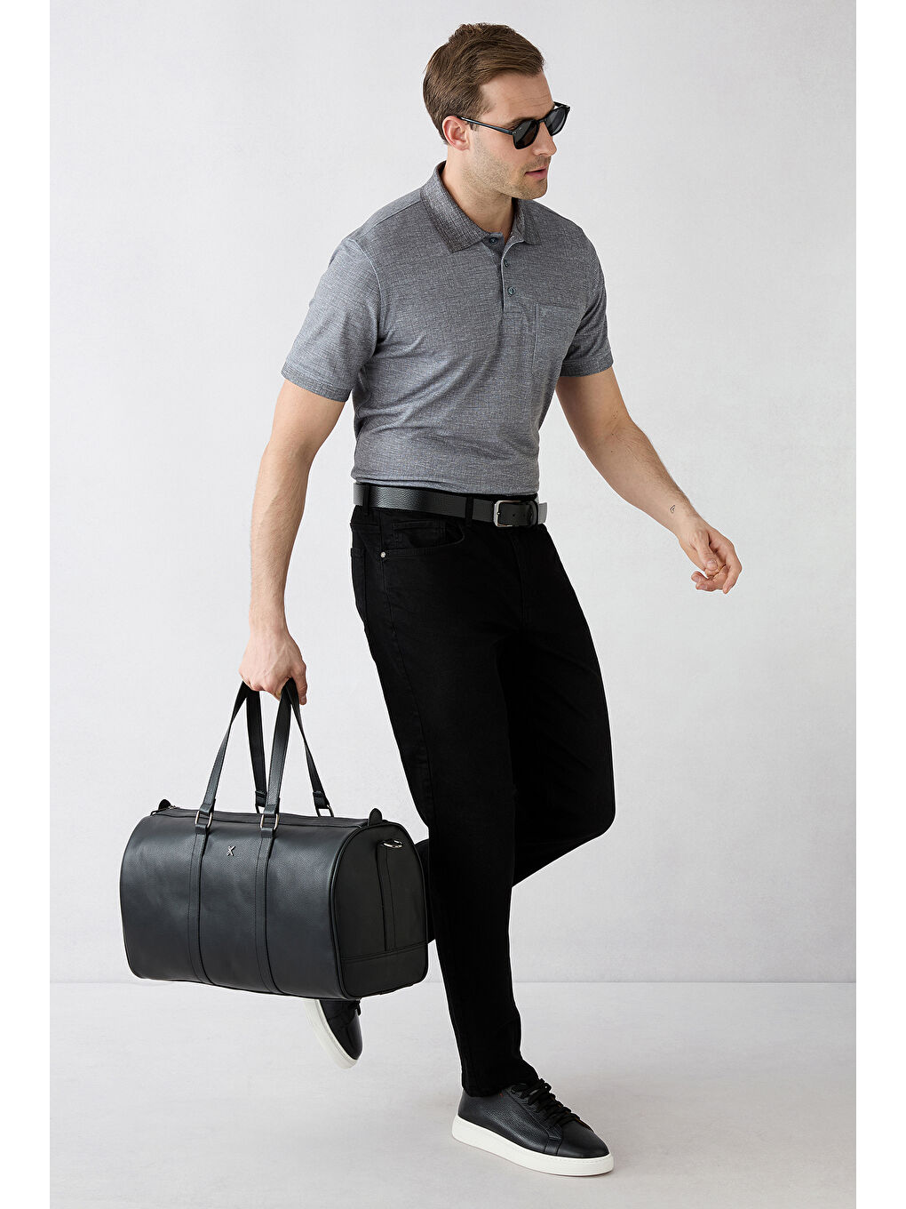 Siyah Regular Fit Desenli Nakışlı Cepli Düğmeli Polo Yaka Tişört-5