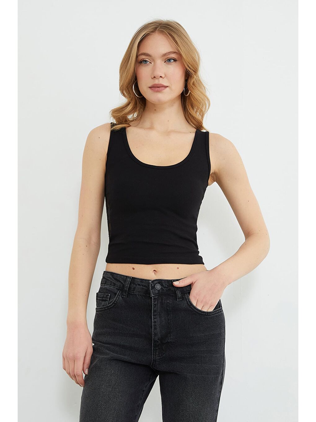 Siyah Arkası Dantelli Transparan Kaplı Bluz-2