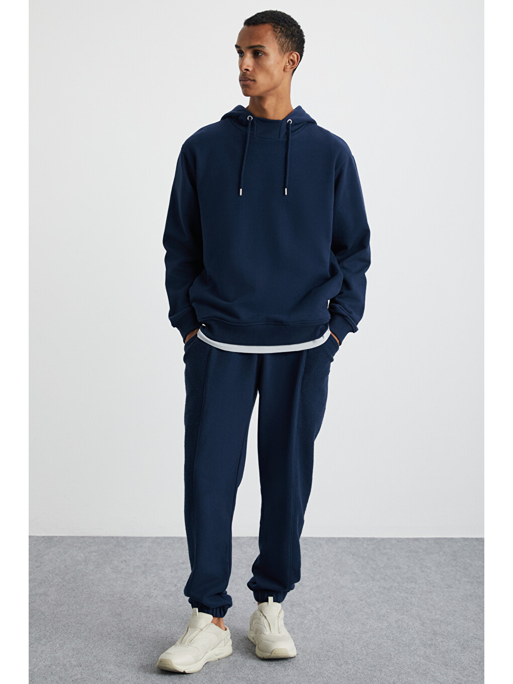 Alessıo Erkek %100 Pamuk Kapüşonlu Kordon Detaylı Oversize Fit Lacivert Sweatshirt-3