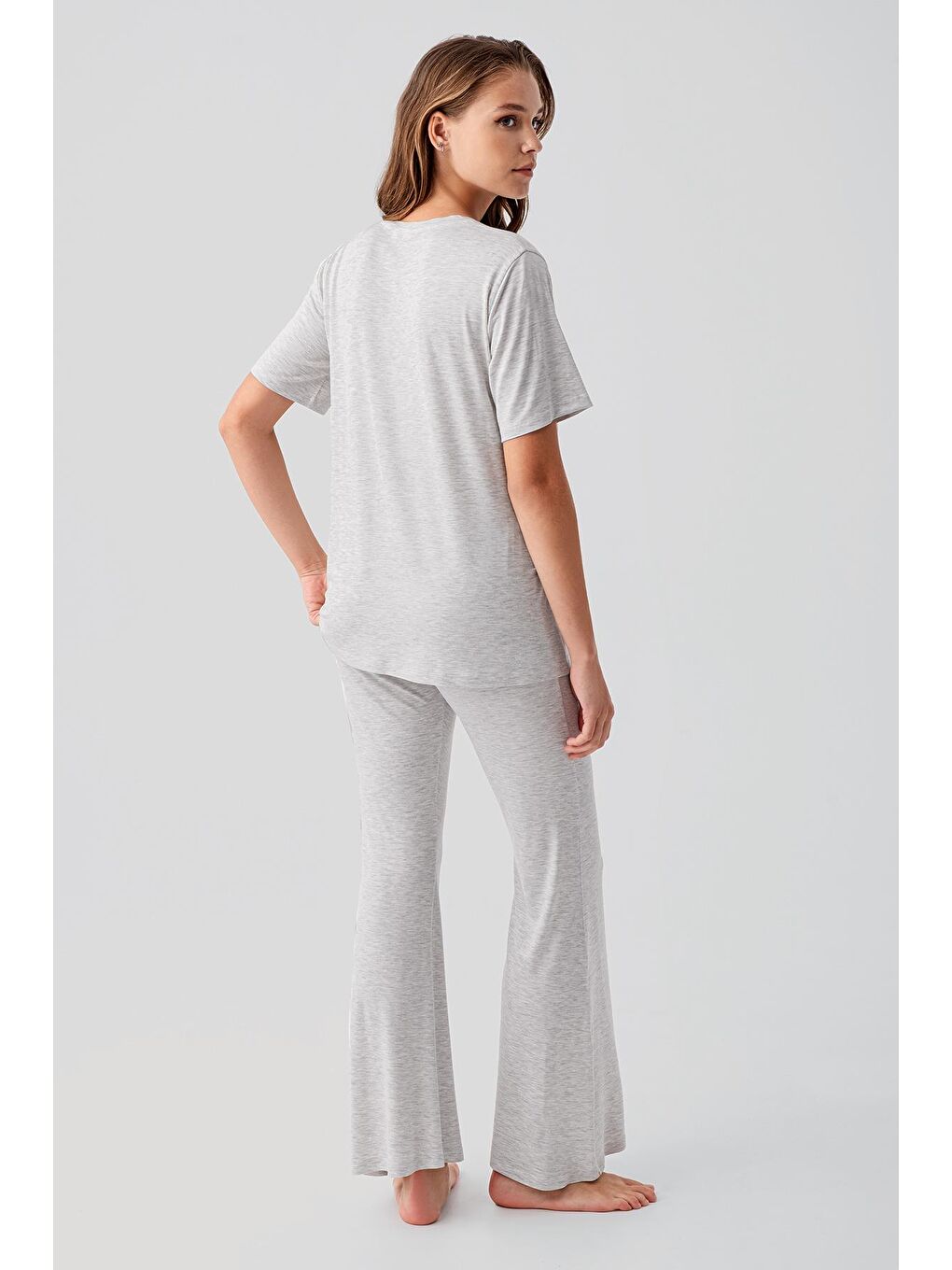 Gri Kısa Kollu Basic İspanyol Paça Esnek Viskoz Pijama Takım 19213-3