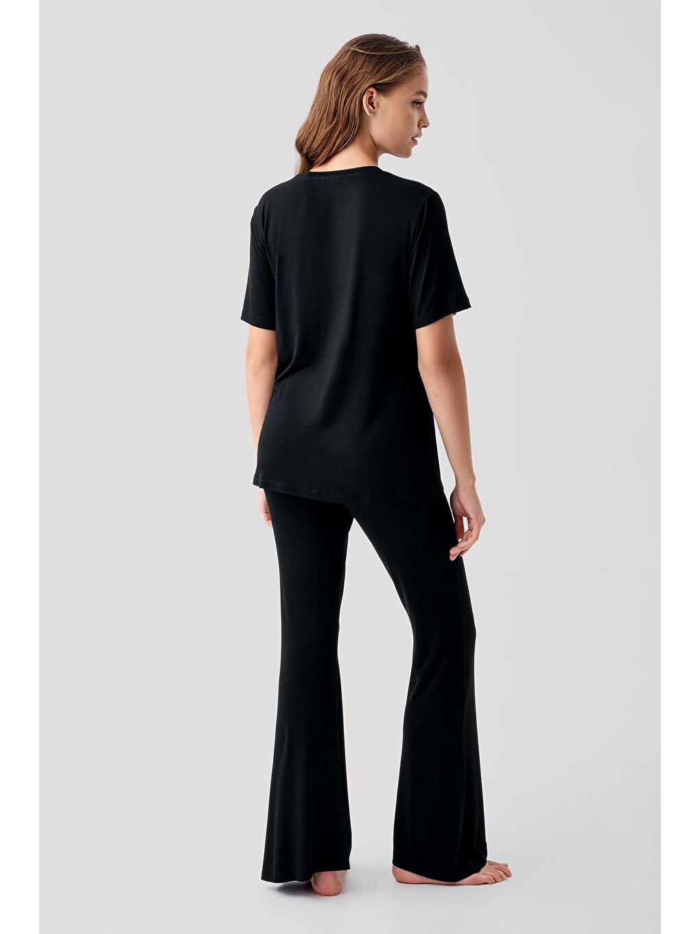 Siyah Kısa Kollu Basic İspanyol Paça Esnek Viskoz Pijama Takım 19213-2