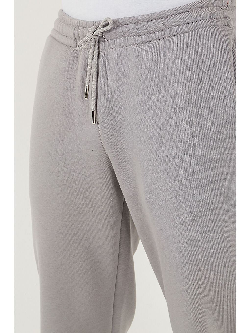 Gri Pamuklu Regular Fit Normal Bel Cepli Erkek Eşofman Altı 5908060-6