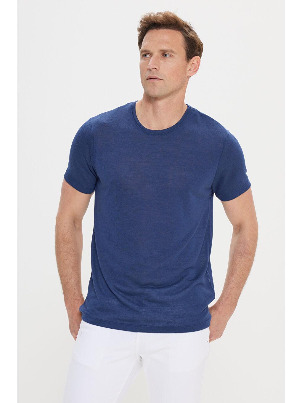 Erkek Lacivert Slim Fit Dar Kesim Bisiklet Yaka Kısa Kollu Keten Görünümlü Tişört-2