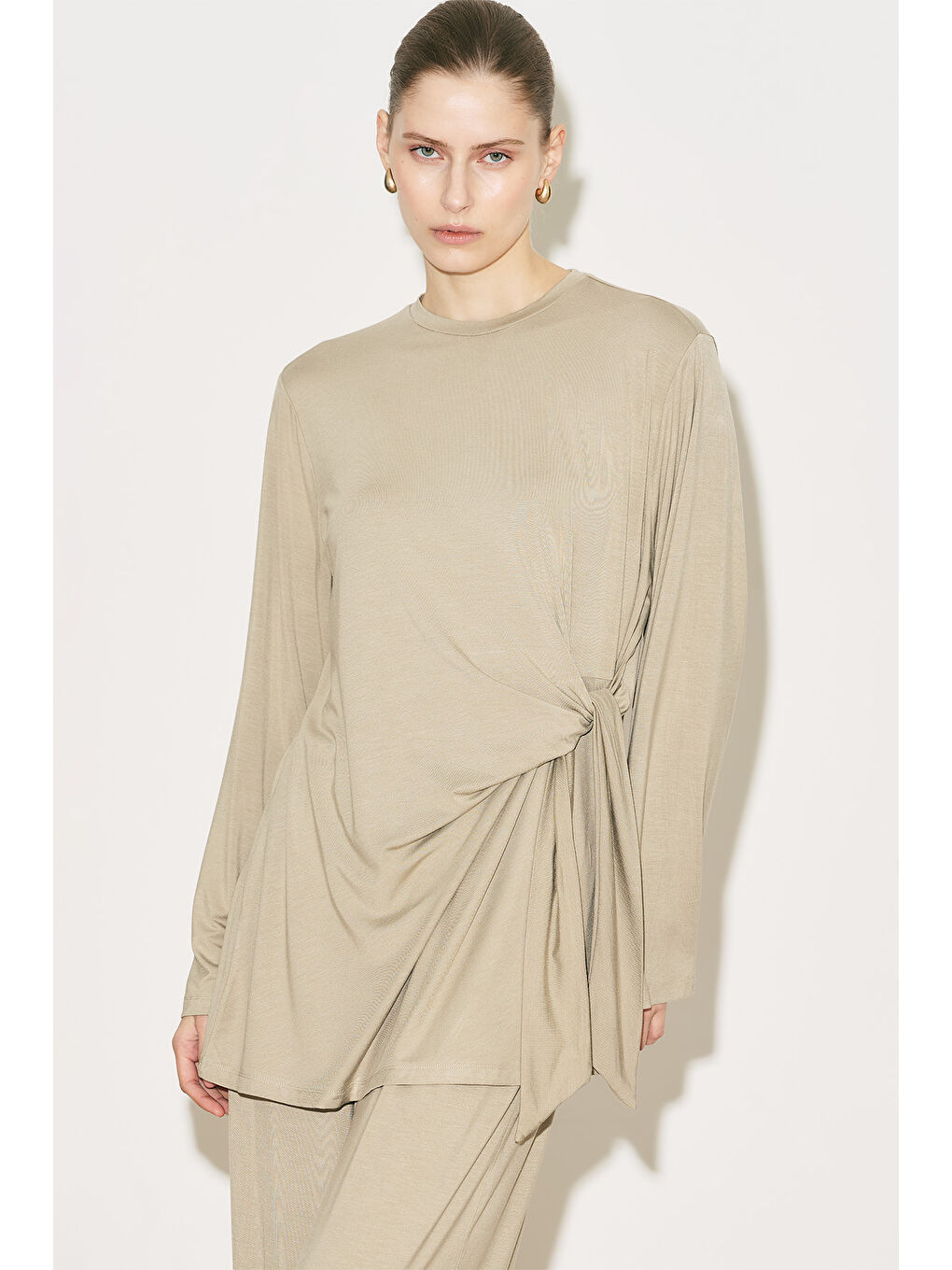 Bej Easy Bağlama Detaylı Bluz Taş