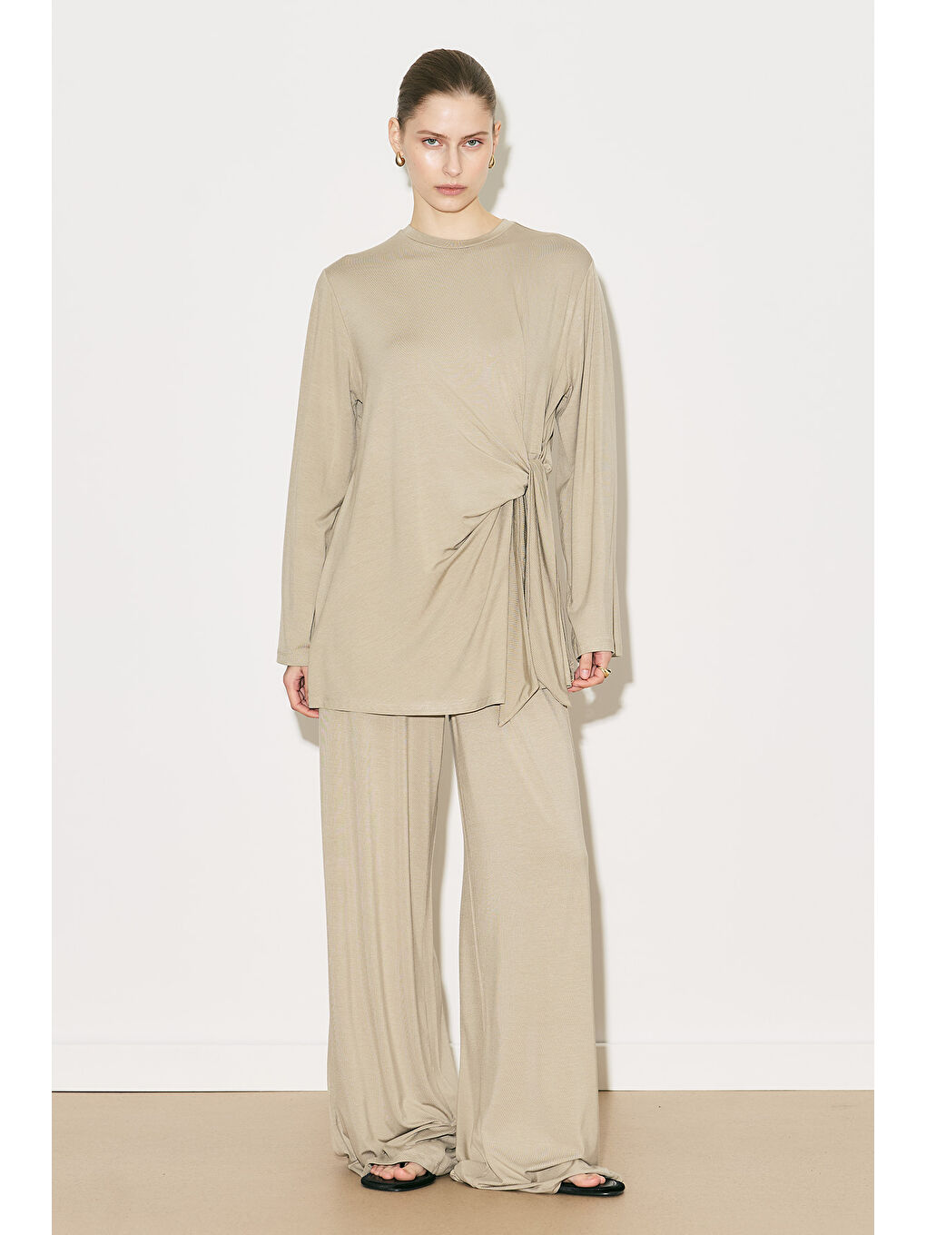 Bej Easy Bağlama Detaylı Bluz Taş-1