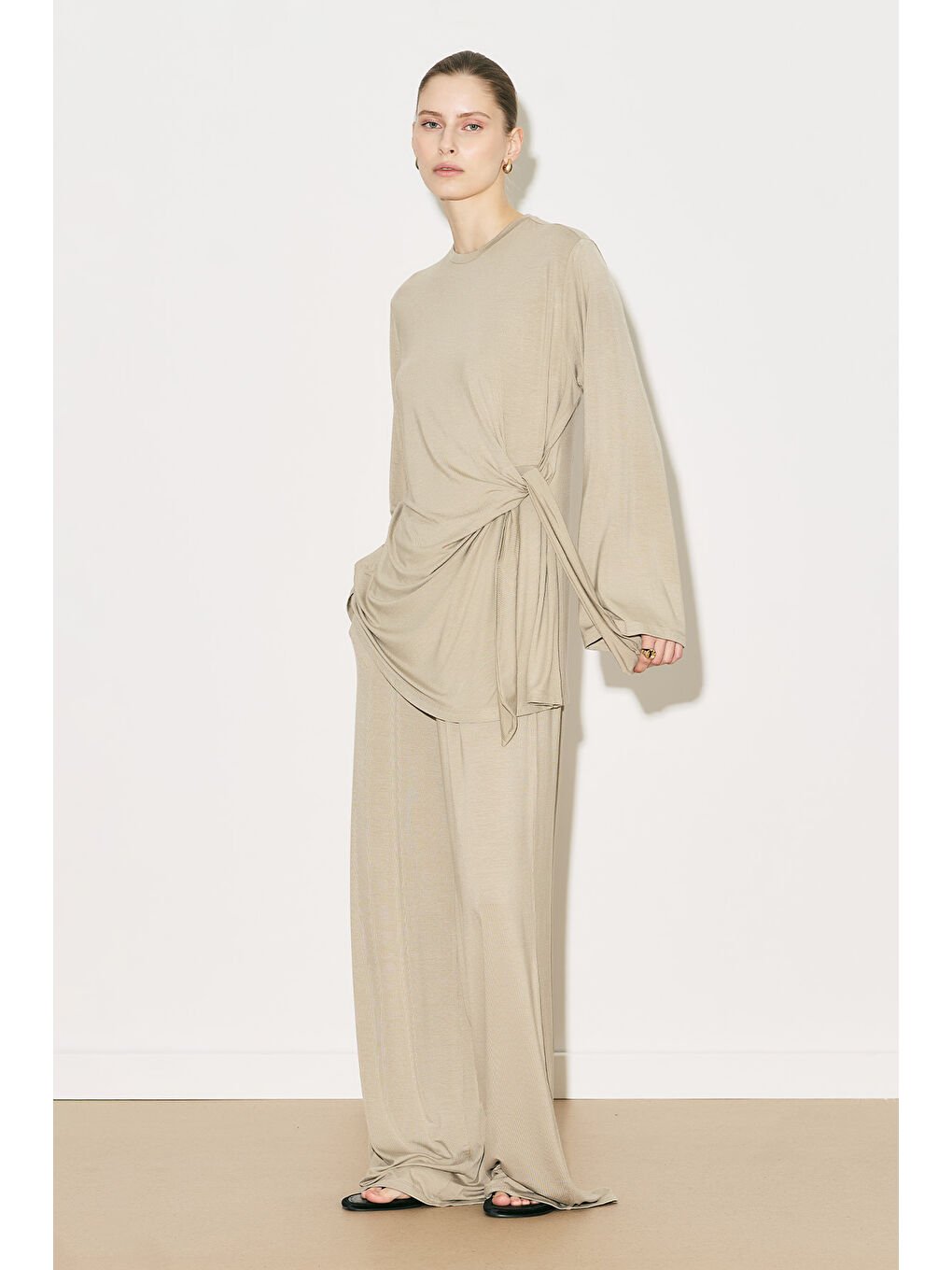 Bej Easy Bağlama Detaylı Bluz Taş-3