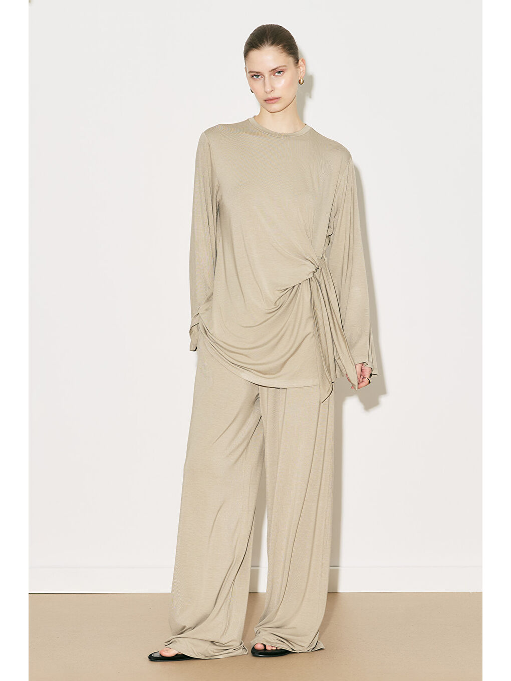 Bej Easy Bağlama Detaylı Bluz Taş-4