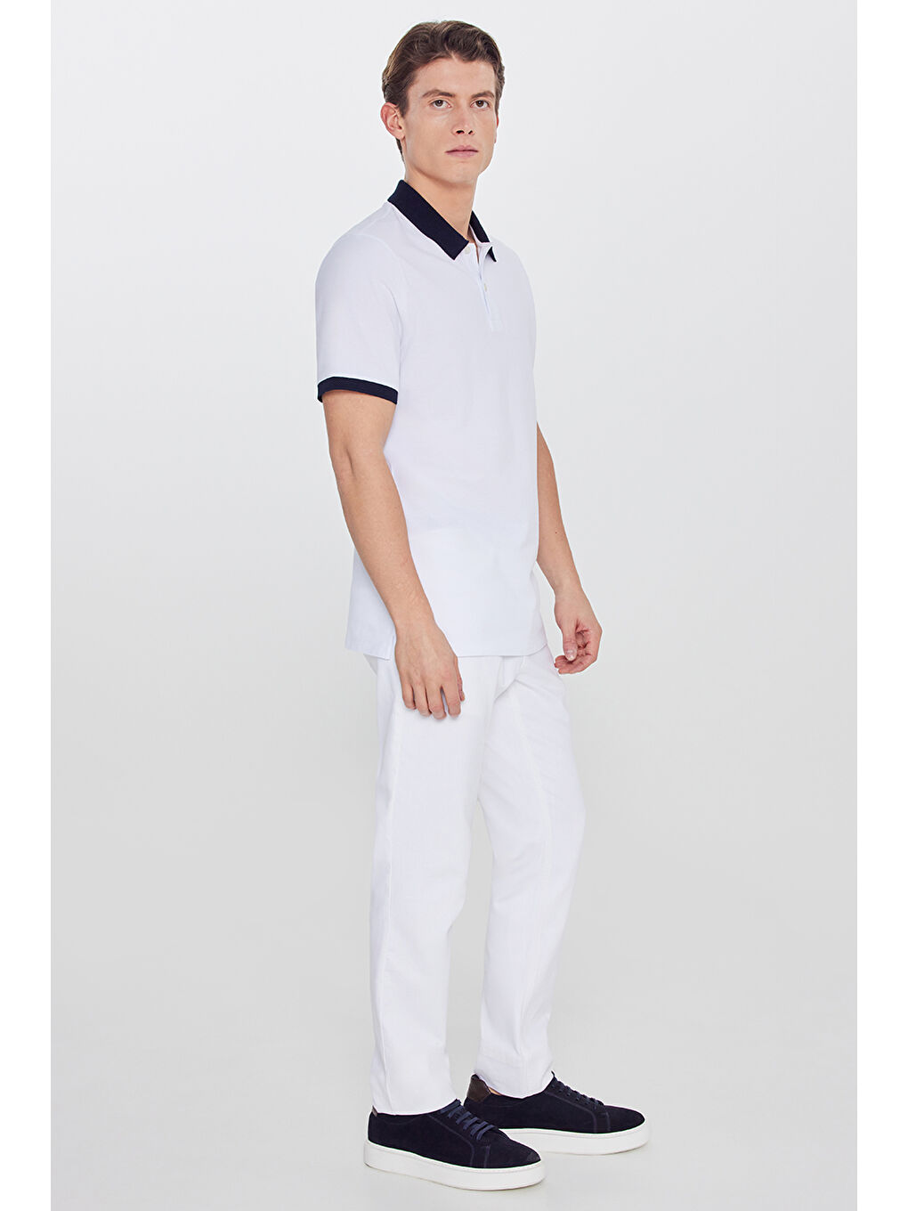 Erkek Beyaz-Lacivert %100 Pamuk Slim Fit Dar Kesim Polo Yaka Tişört-1