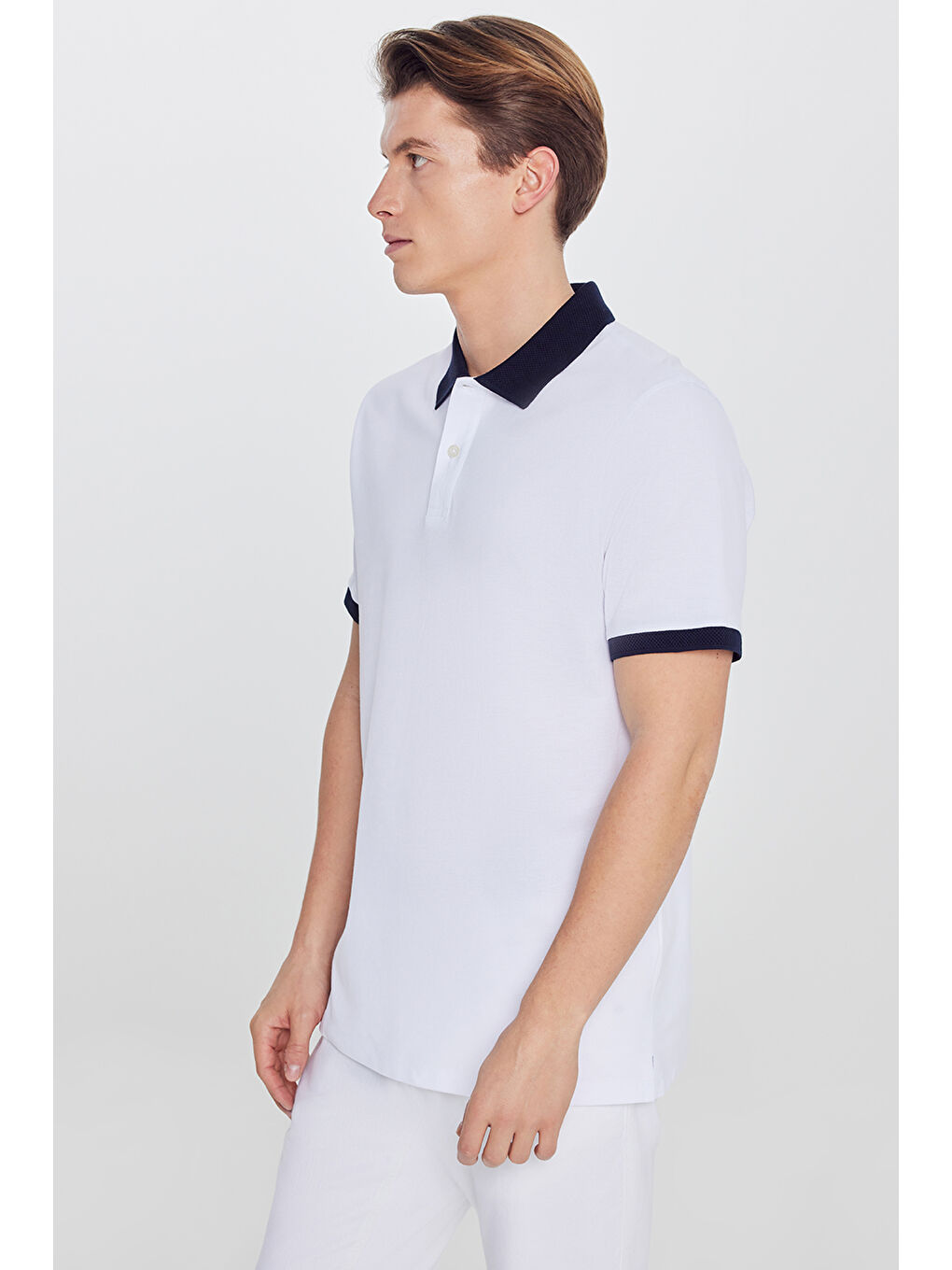 Erkek Beyaz-Lacivert %100 Pamuk Slim Fit Dar Kesim Polo Yaka Tişört-2