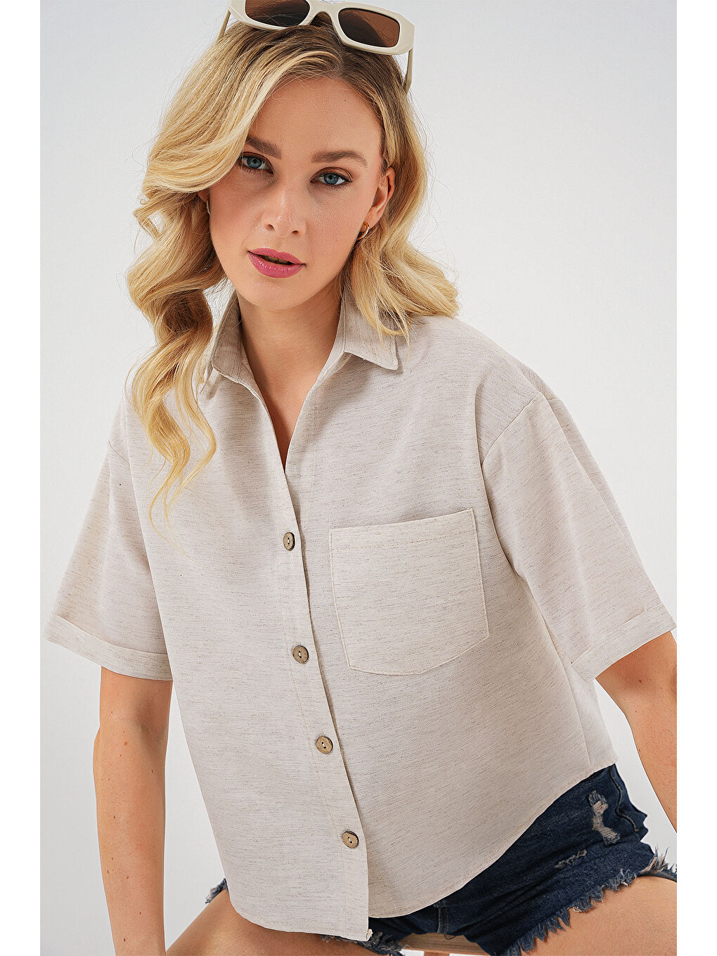 Ekru Kadın Keten Görünümlü Crop Gömlek 20339 - Krem-3