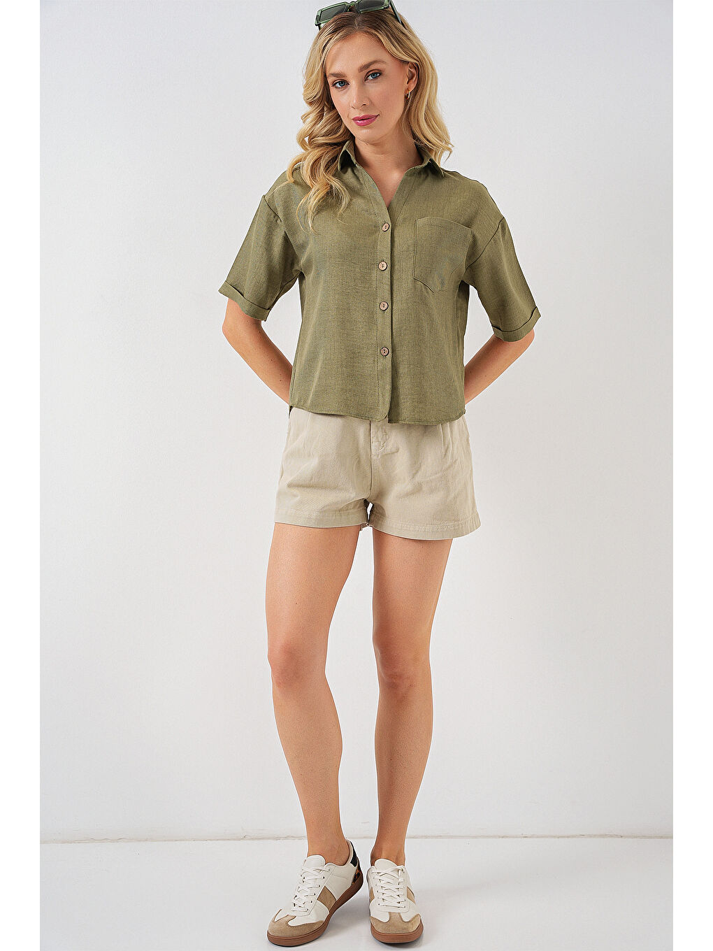 Yeşil Kadın Keten Görünümlü Crop Gömlek 20339 - Çağla-1