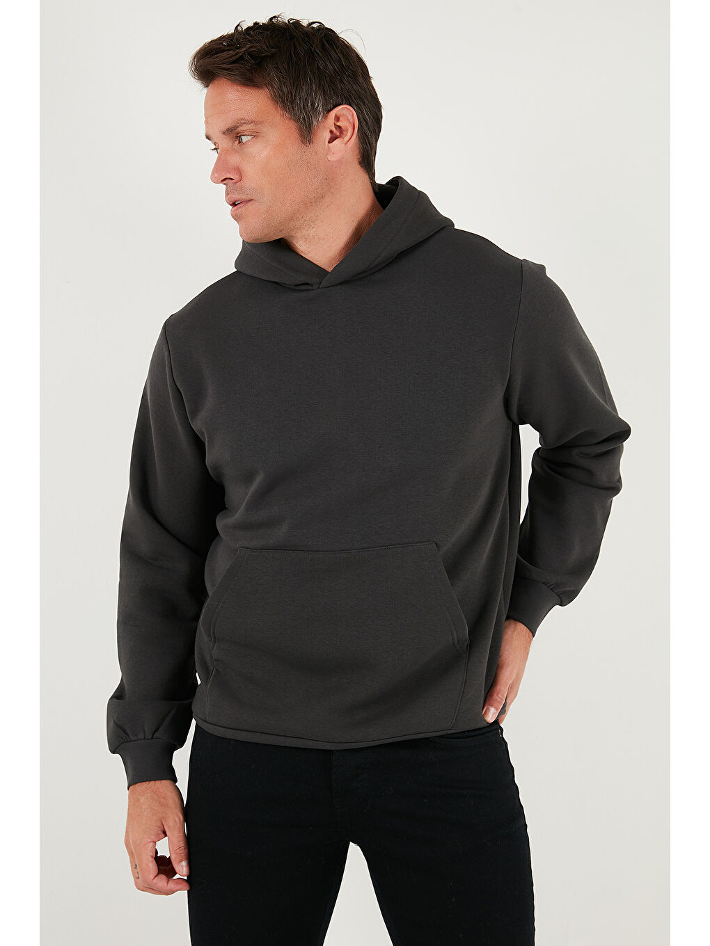 Gri Slim Fit Kapüşonlu Kanguru Cepli İçi Tüylü Yumuşak Şardonlu Erkek Sweat 5905281-3