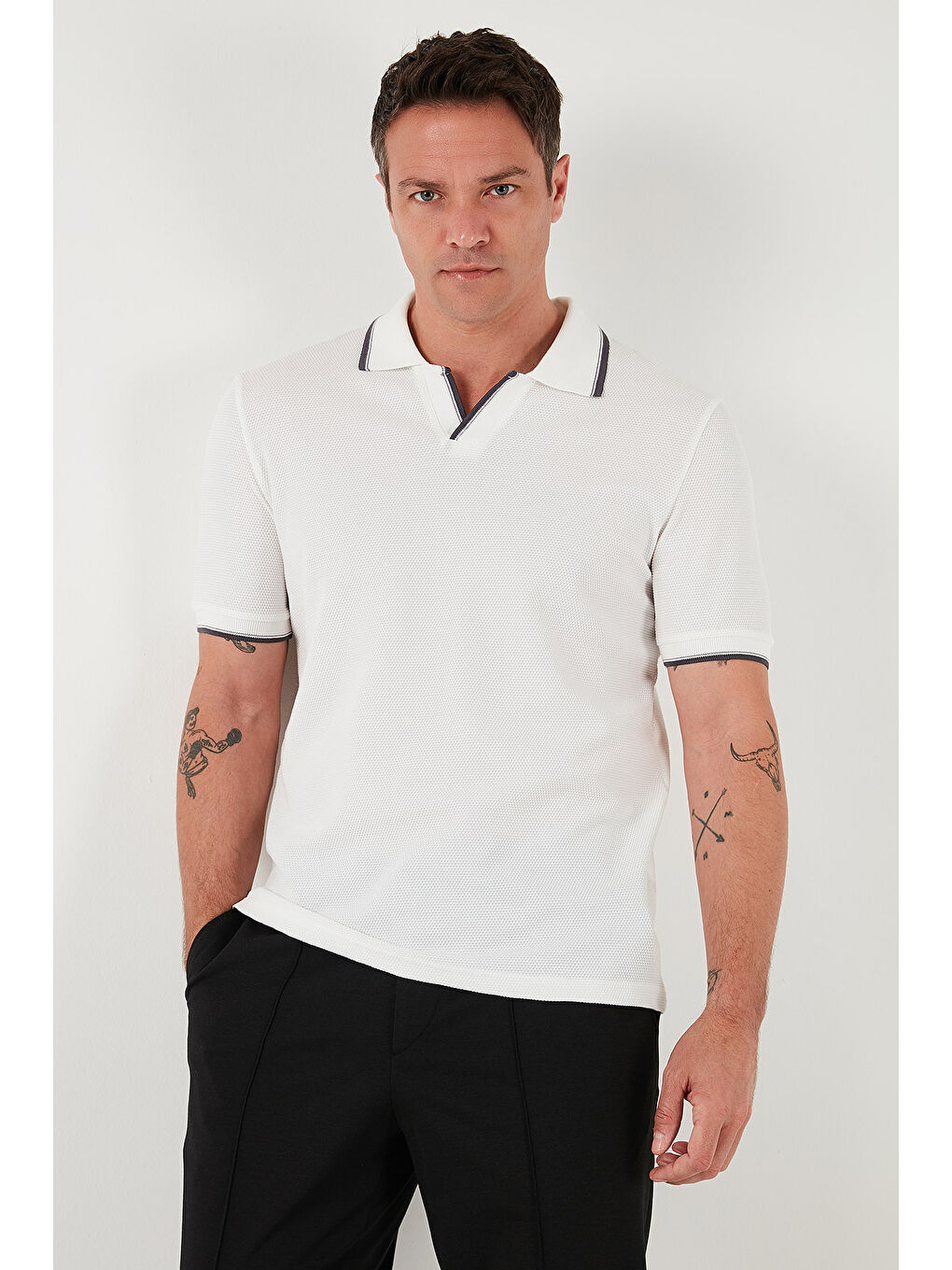 Ekru Streç Pamuklu Regular Fit Şerit Detaylı Polo Yaka Tişört 5902768-3