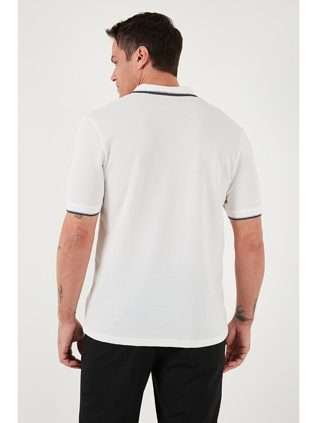 Ekru Streç Pamuklu Regular Fit Şerit Detaylı Polo Yaka Tişört 5902768-4