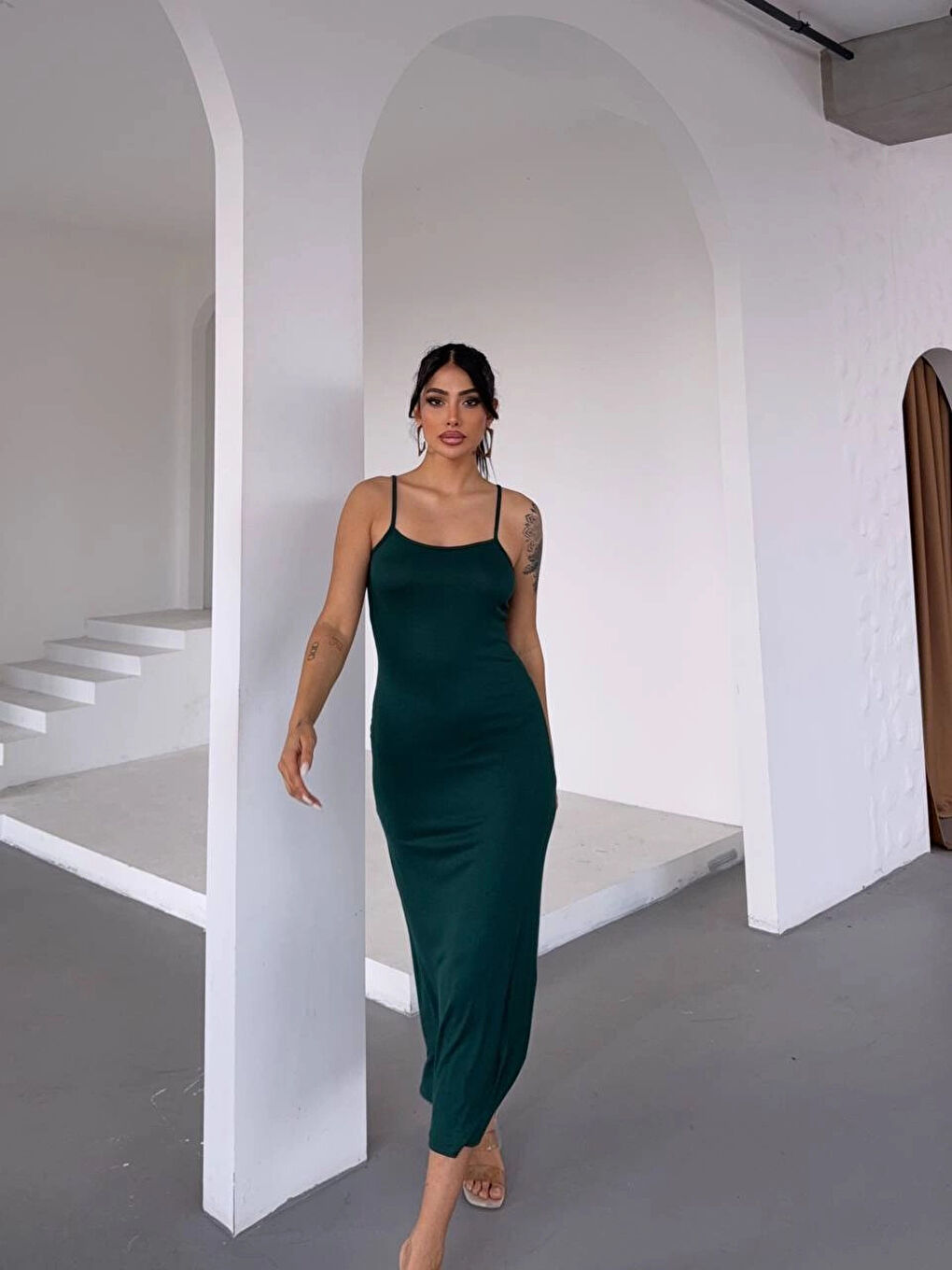 Kadın Zümrüt Yeşil Ayarlanabilir Askılı Midi Boy Elbise HZL25S-FRY122921-2