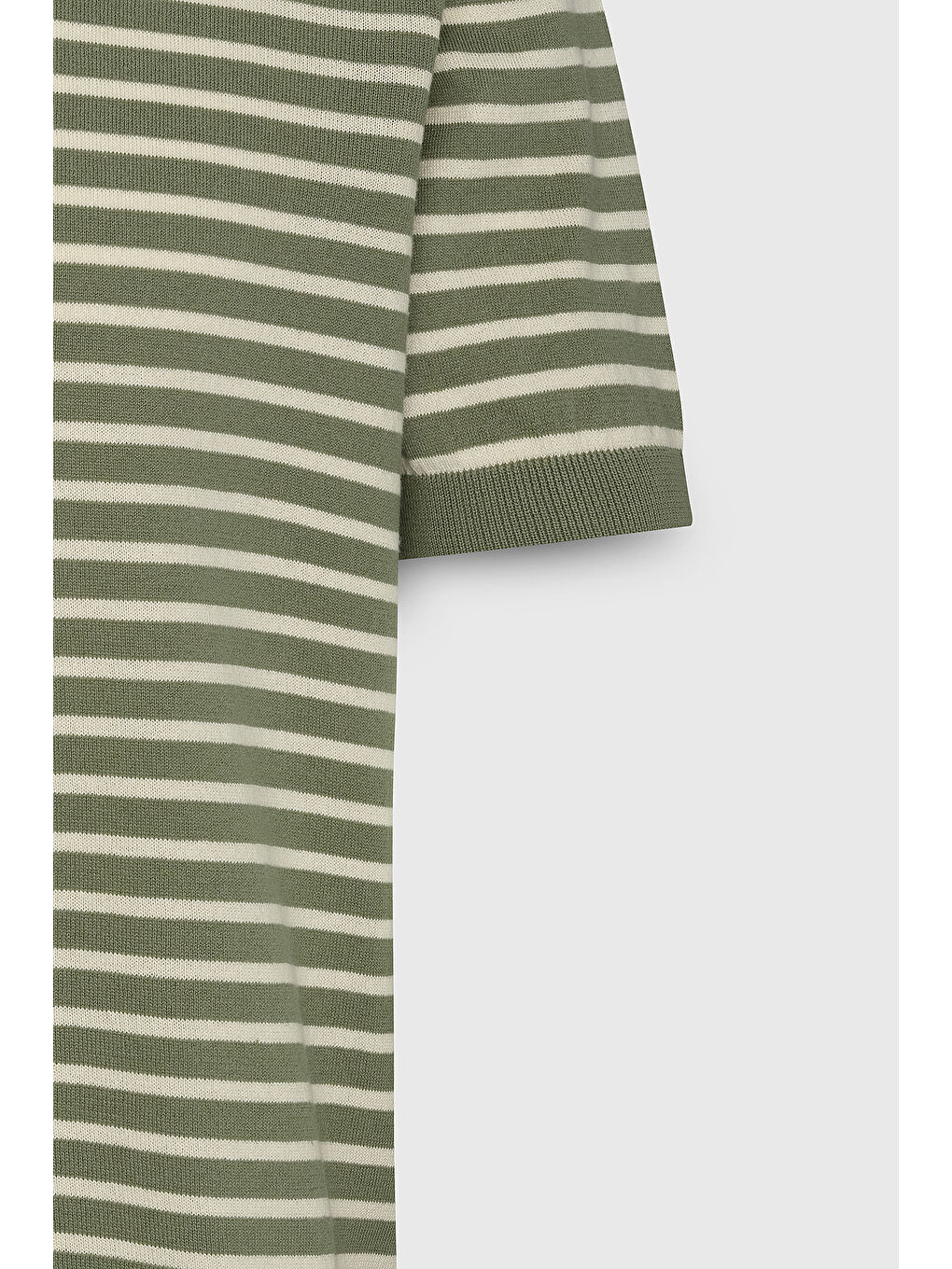 Erkek Haki-Bej Standart Fit Normal Kesim Bisiklet Yaka %100 Pamuk Kısa Kollu Çizgili Triko Tişört-6