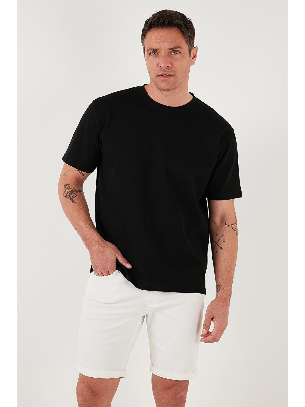 Siyah Pamuklu Regular Fit Bisiklet Yaka Basic Tişört 5902772-5