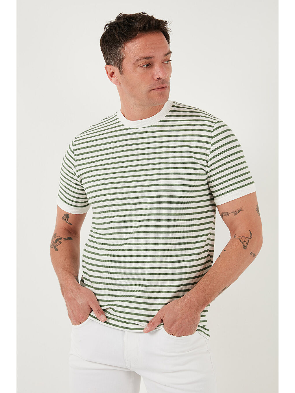Yeşil Pamuklu Çizgili Regular Fit Bisiklet Yaka %100 Pamuk Tişört 5903005-1