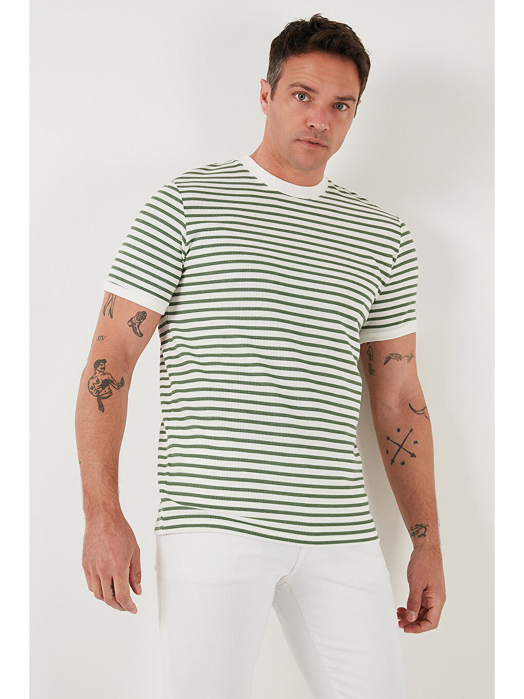 Yeşil Pamuklu Çizgili Regular Fit Bisiklet Yaka %100 Pamuk Tişört 5903005-5