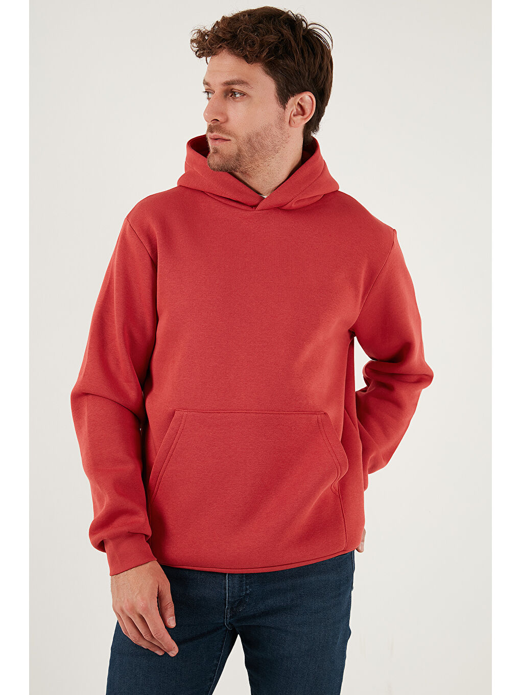 Kırmızı Slim Fit Kapüşonlu Kanguru Cepli İçi Tüylü Yumuşak Şardonlu Erkek Sweat 5905281-2