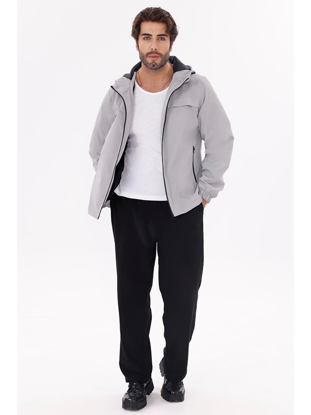 Gri Erkek Kapüşonlu Nova Kumaş Hafif Ve Dayanıklı Mevsimlik Su Ve Rüzgar Geçirmez Yağmurluk-3
