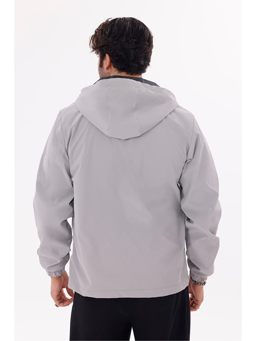 Gri Erkek Kapüşonlu Nova Kumaş Hafif Ve Dayanıklı Mevsimlik Su Ve Rüzgar Geçirmez Yağmurluk-5