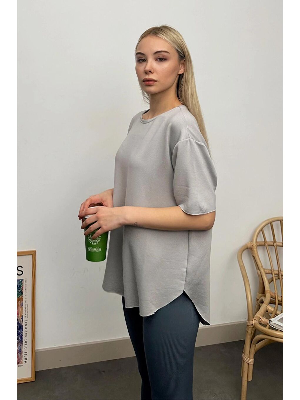 Gri Bisiklet Yaka Oval Kesim Basic T-Shirt-3