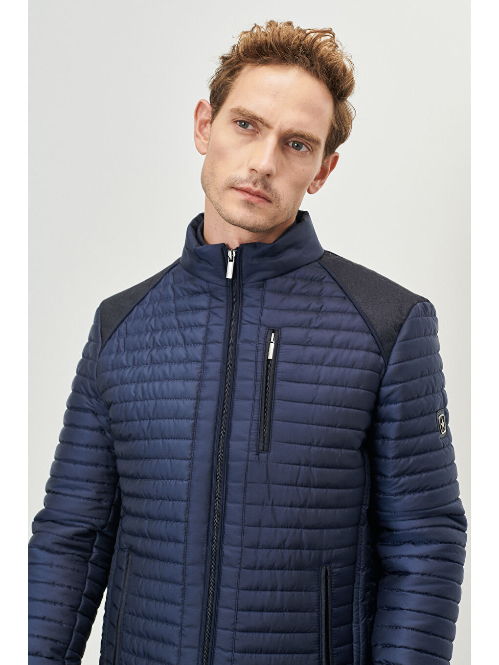 Erkek Lacivert Standart Fit Normal Kesim Dik Yaka Omuz Detaylı Kışlık Mont-2