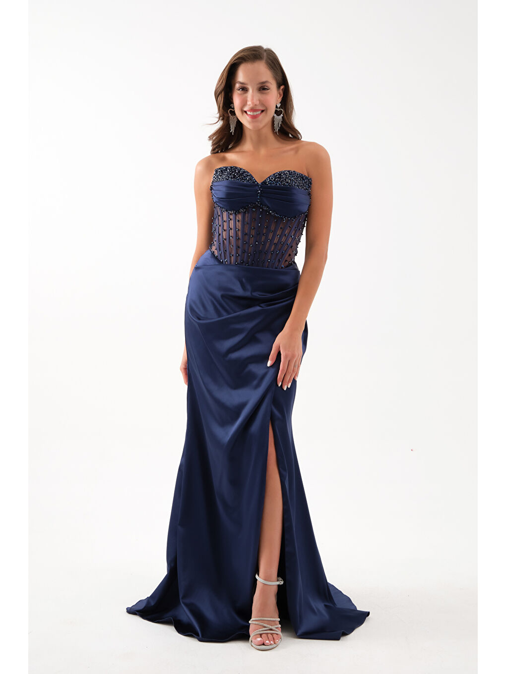 Kadın Lacivert Straplez Boncuklu Uzun Saten Abiye Elbise-1
