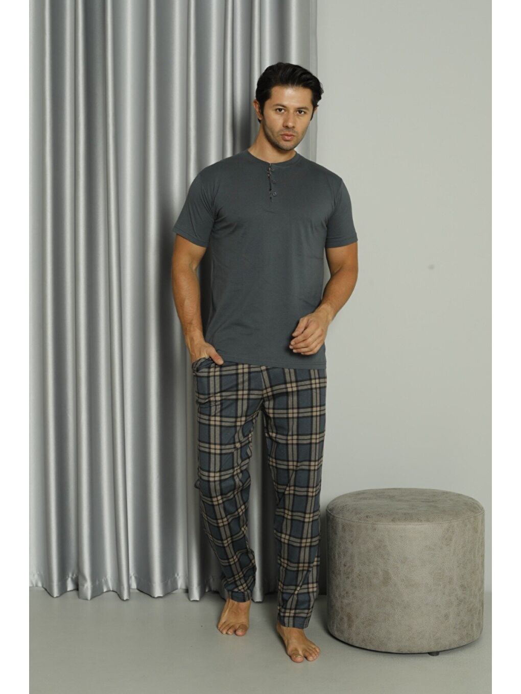 Gri Erkek %100 Doğal Pamuk Ekoseli Kısa Kollu Düğmeli Yüksek Kaliteli Pijama Takımı