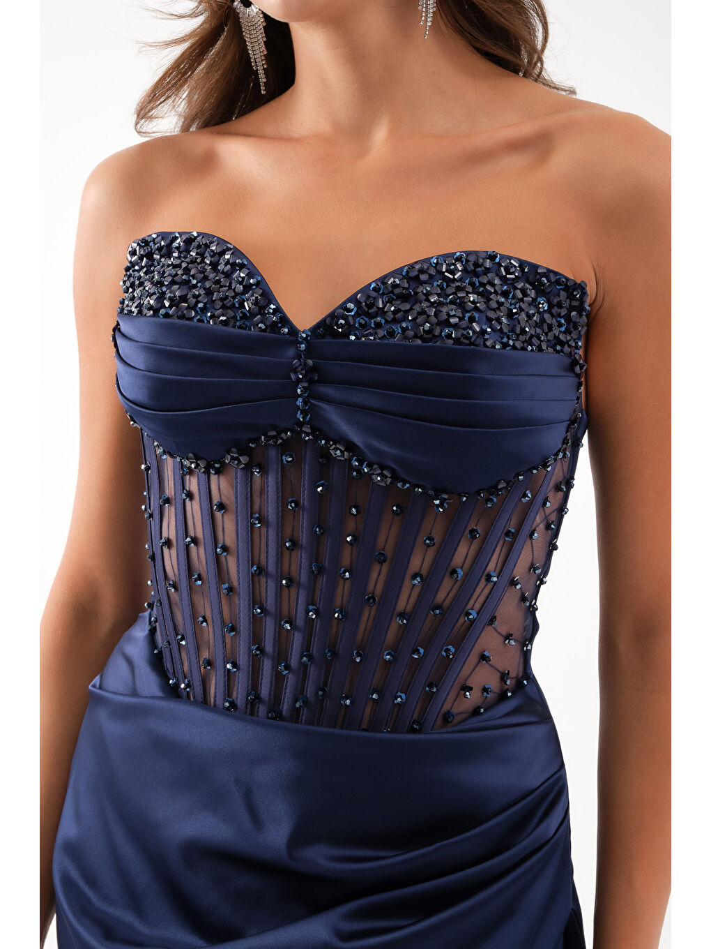 Kadın Lacivert Straplez Boncuklu Uzun Saten Abiye Elbise-3