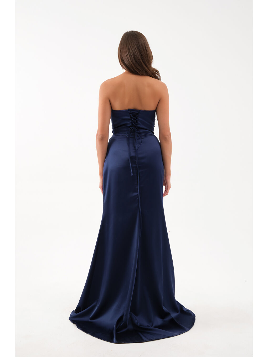 Kadın Lacivert Straplez Boncuklu Uzun Saten Abiye Elbise-4