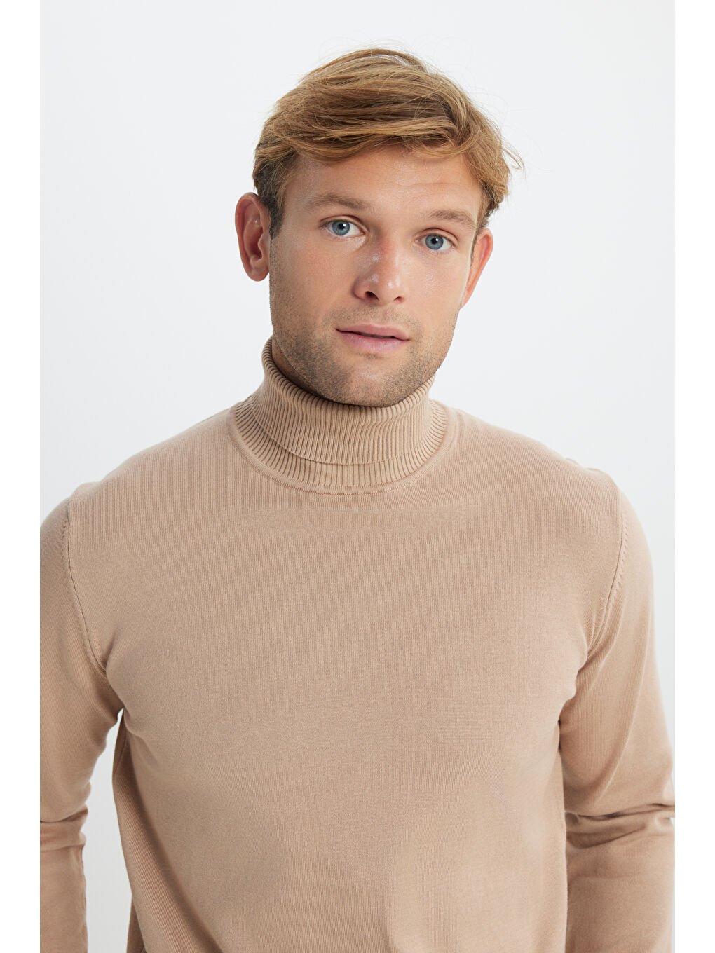 Erkek Bej Pamuklu Standart Fit Normal Kesim Tam Balıkçı Yaka Basic Triko Kazak-4