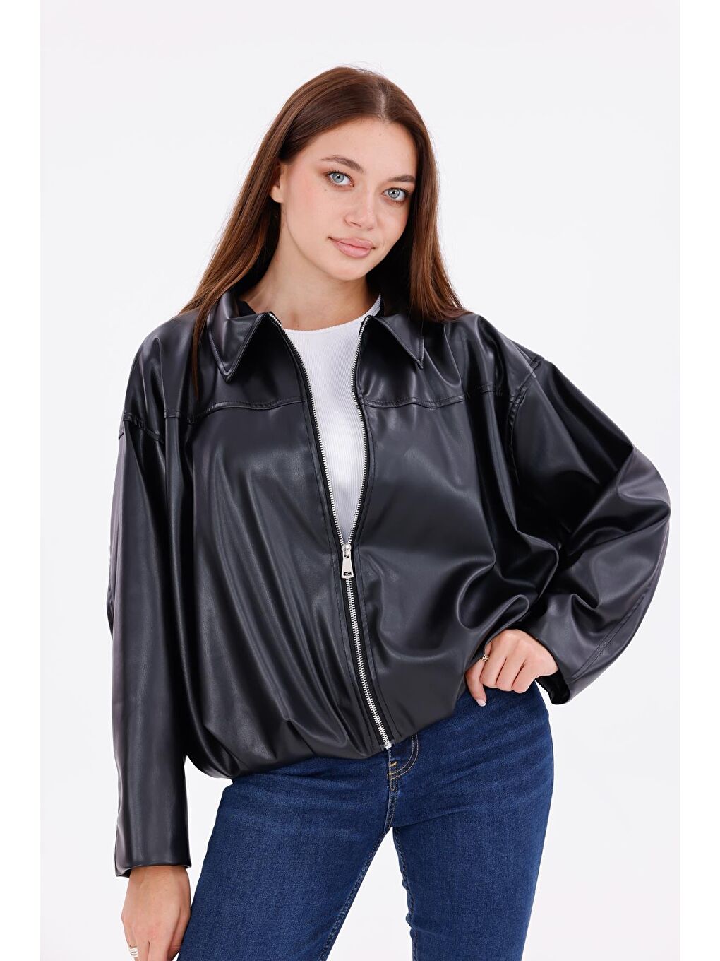 Siyah Kadın Oversize Deri Görünümlü Ceket – Fermuarlı Modern Stil Günlük Dış Giyim