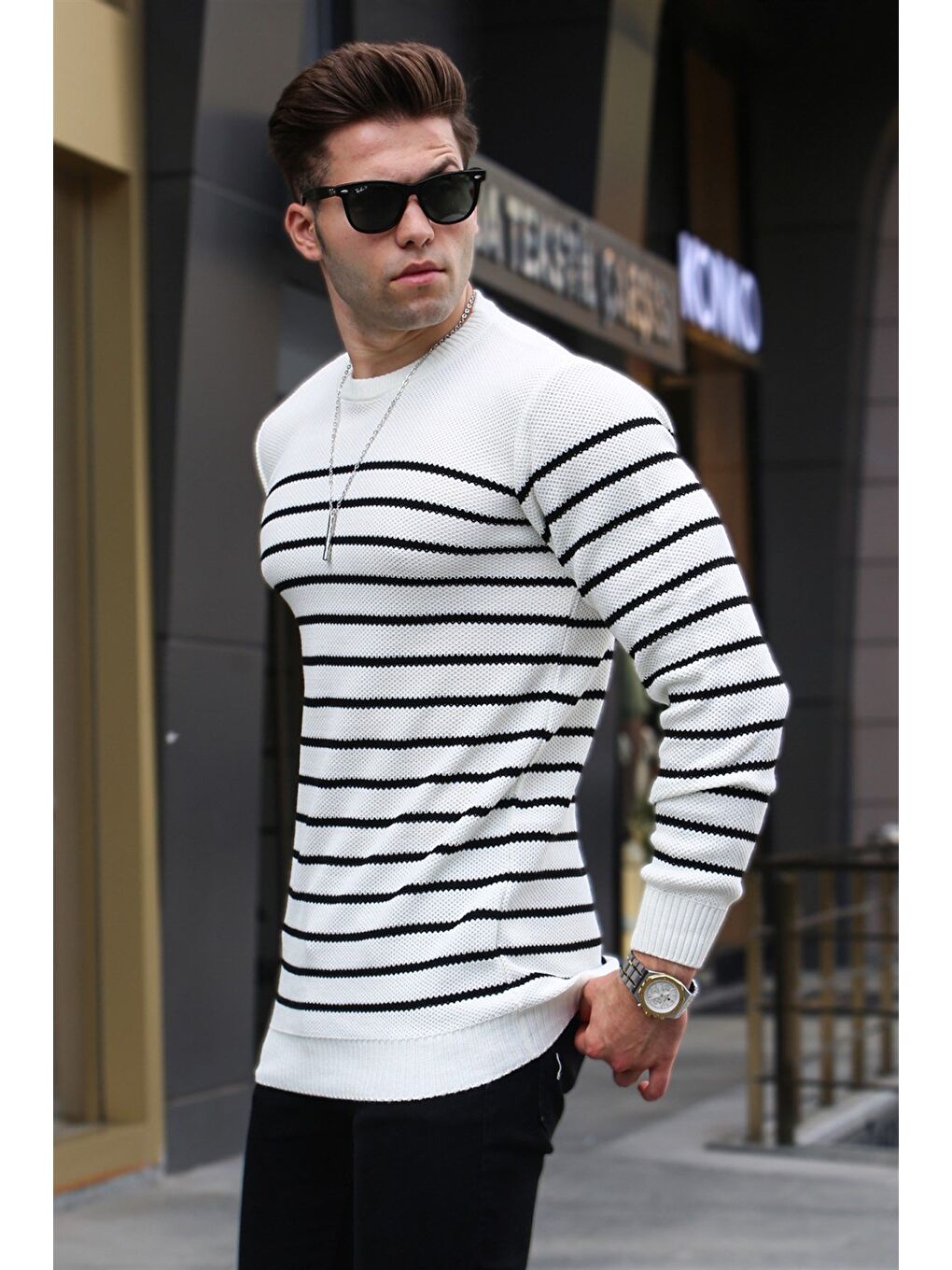 Beyaz Kemik Çizgili Bisiklet Yaka Triko Kazak 5992-2