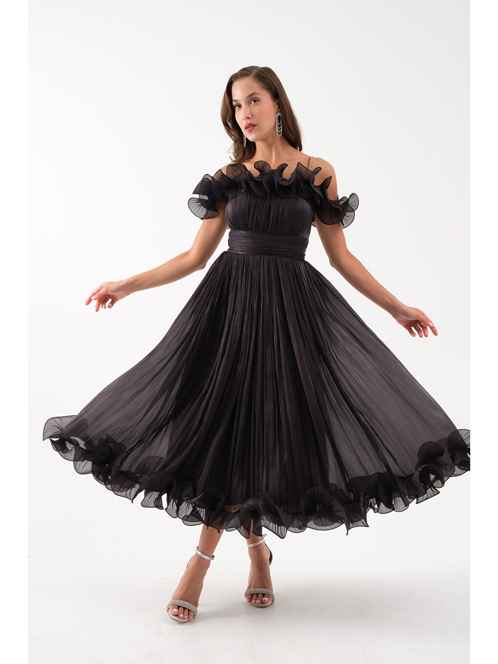 Kadın Siyah Yaka Detay Midi Abiye Elbise