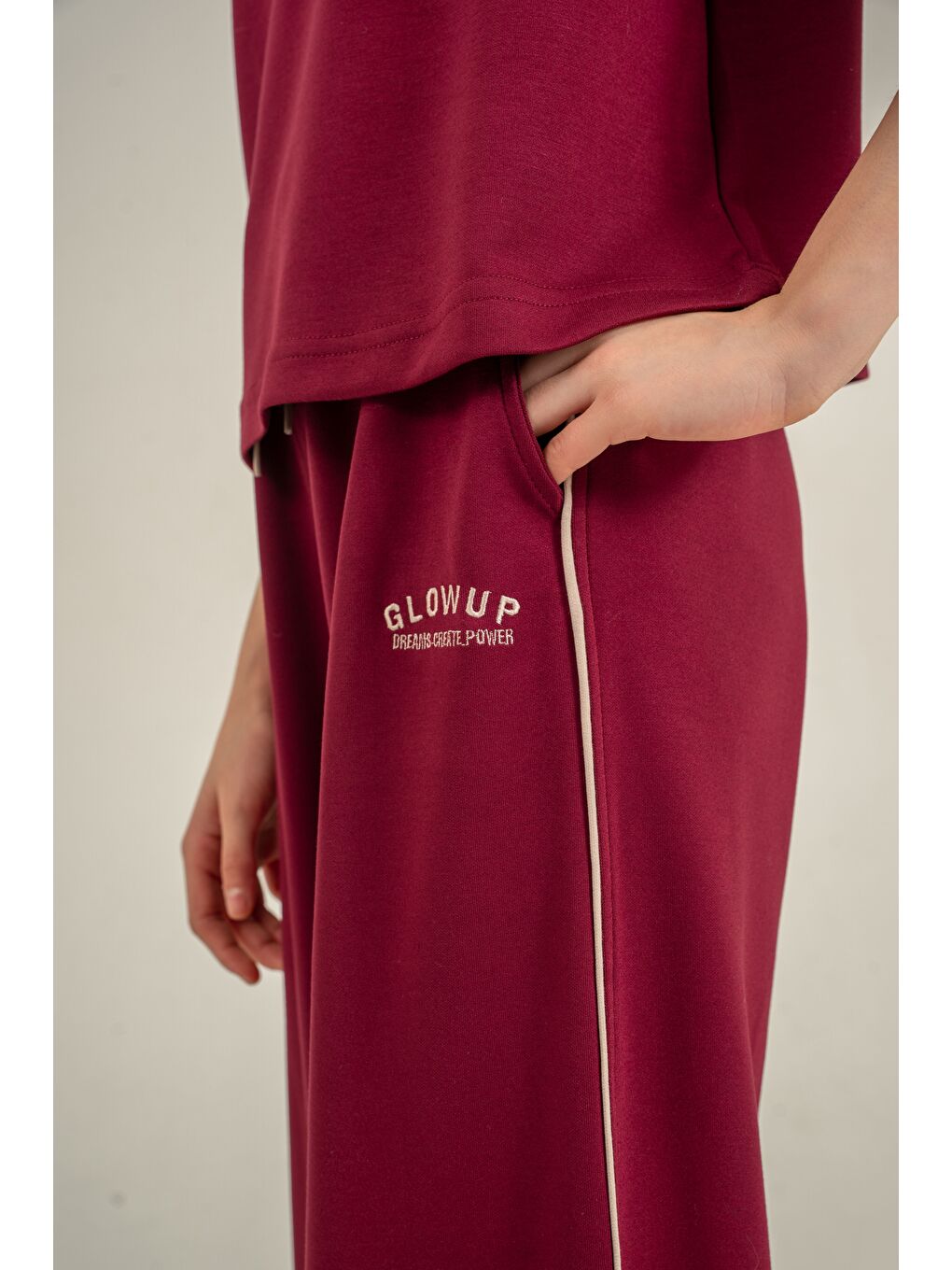 Bordo Glowup Dreams Nakışlı Yumaşak Dokulu-Comfort Kumaş Kız Çocuk Alt Üst Eşofman Takımı-6