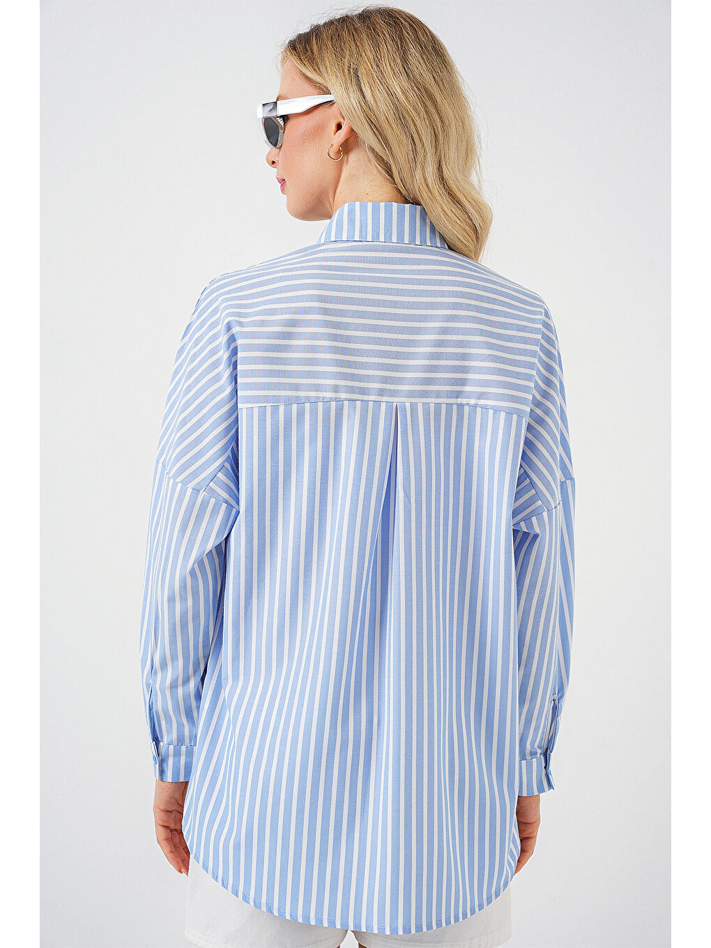 Bej Kadın Çizgili Oversize Gömlek 20332 - B.Mavi-5