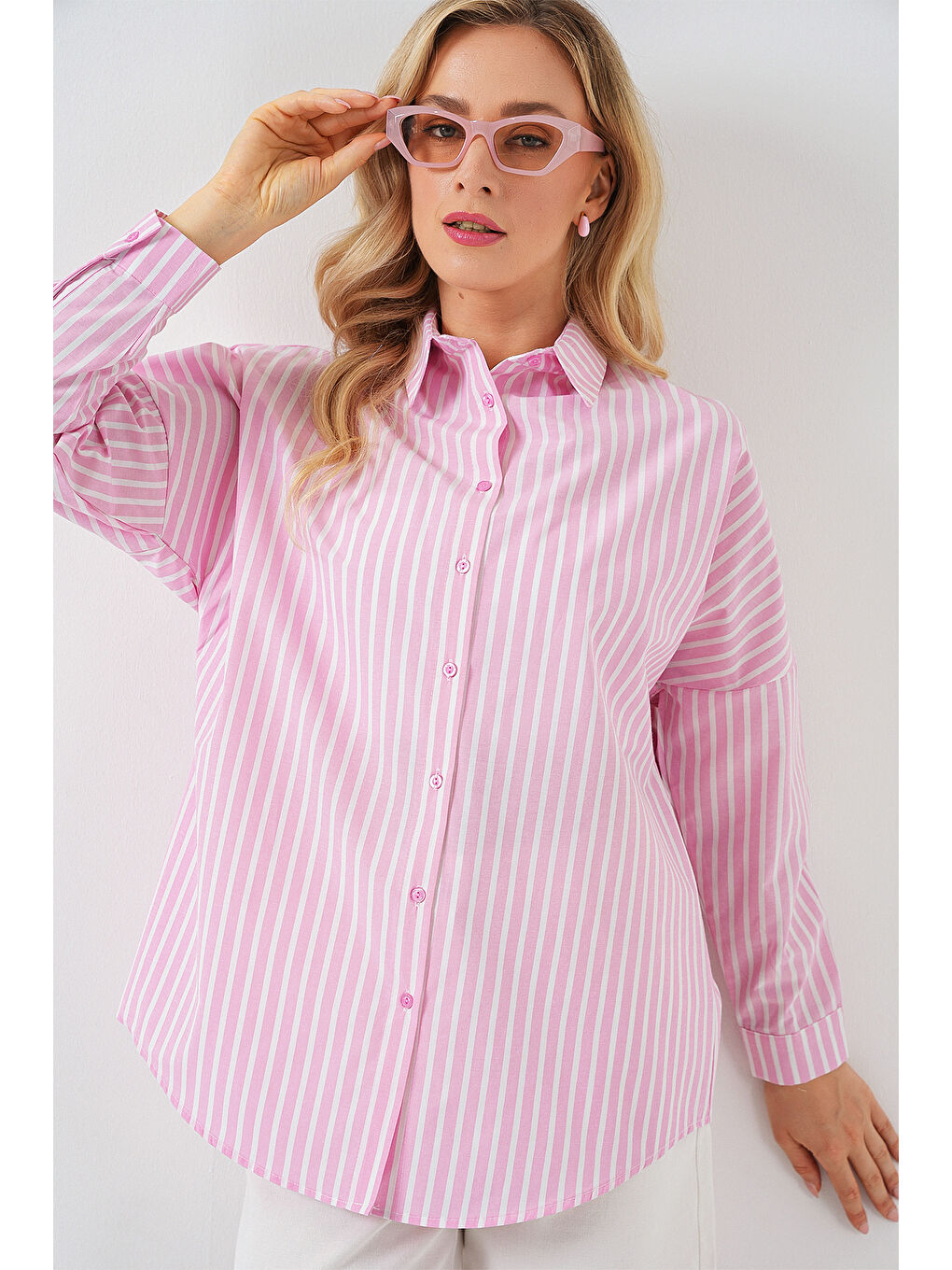 Pembe Kadın Çizgili Oversize Gömlek 20332 - Pudra-3