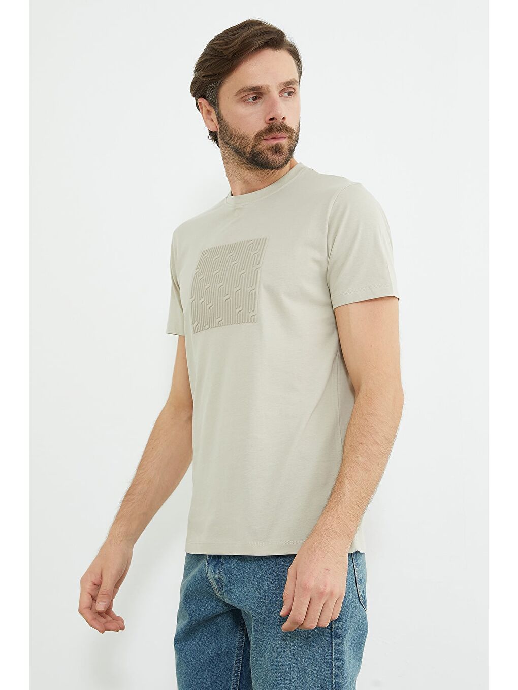 Bej Kabartma Baskılı Bisiklet Yaka Tişört-3