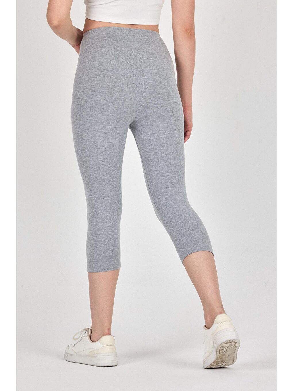 Kadın Gri Yüksek Bel Toparlayıcı Kapri Tayt-4