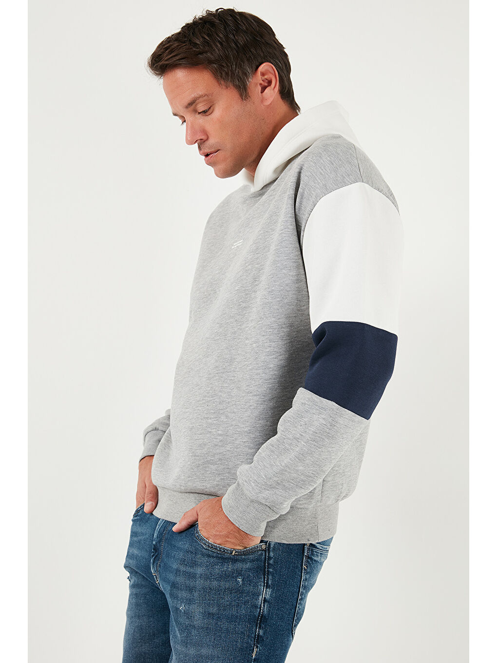 Gri Pamuklu Regular Fit Kapüşonlu İçi Tüylü Yumuşak Şardonlu Erkek Sweat 5905299-5