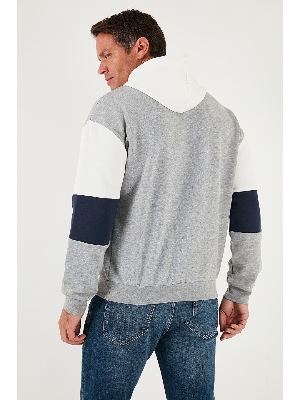 Gri Pamuklu Regular Fit Kapüşonlu İçi Tüylü Yumuşak Şardonlu Erkek Sweat 5905299-6