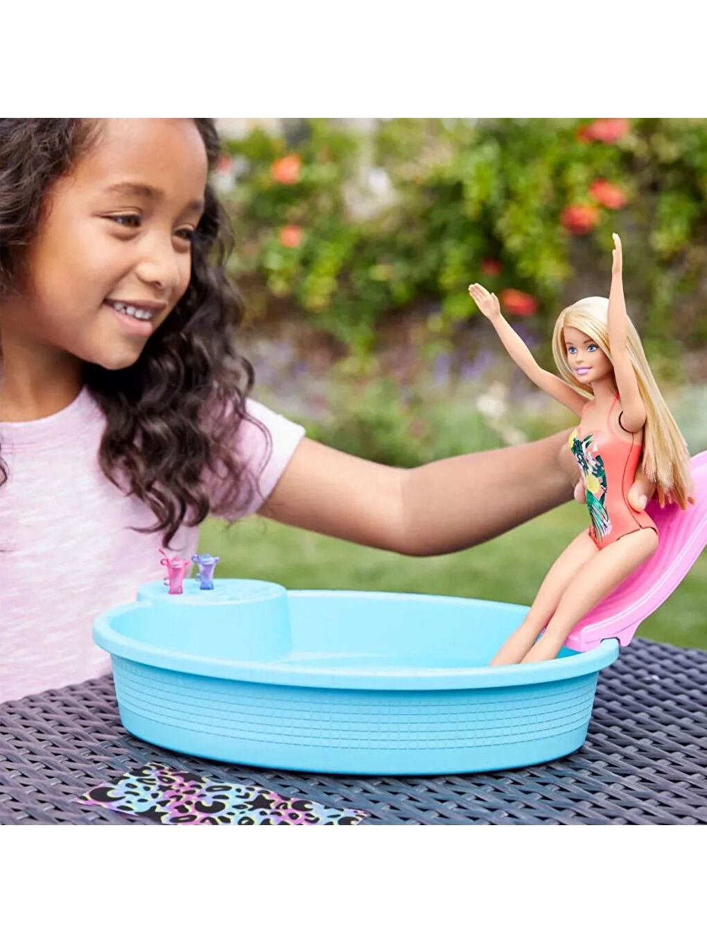Barbie Bebek Ve Havuz Oyun Seti HRJ74-2
