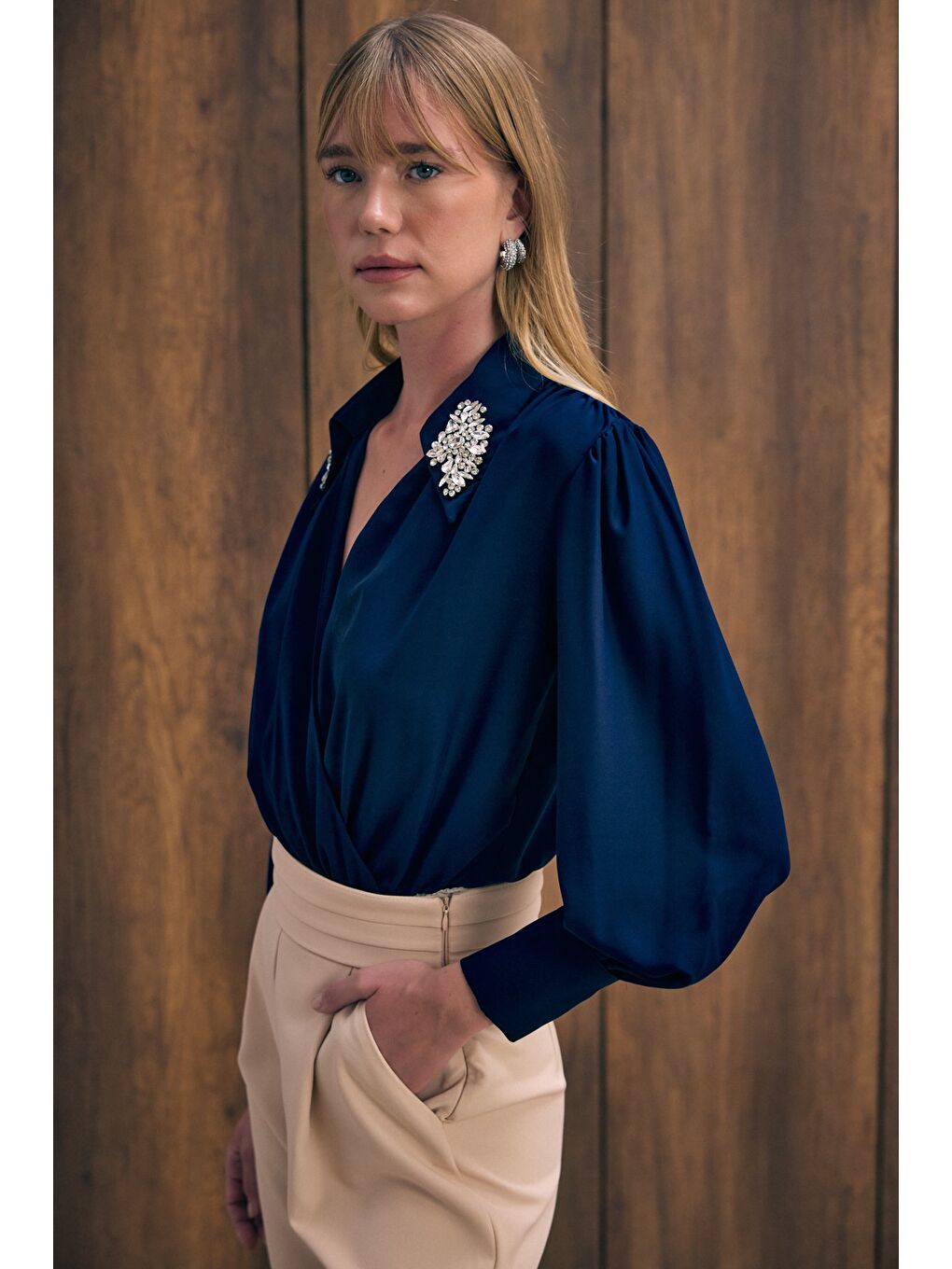 Aksesuar Detaylı Bodysuit Bluz - Lacivert-3