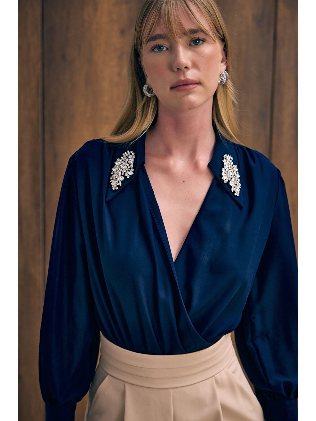 Aksesuar Detaylı Bodysuit Bluz - Lacivert-6