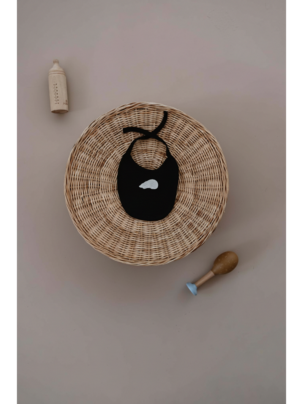 Kutup Ayısı Nakışlı Siyah Biyeli Önlük