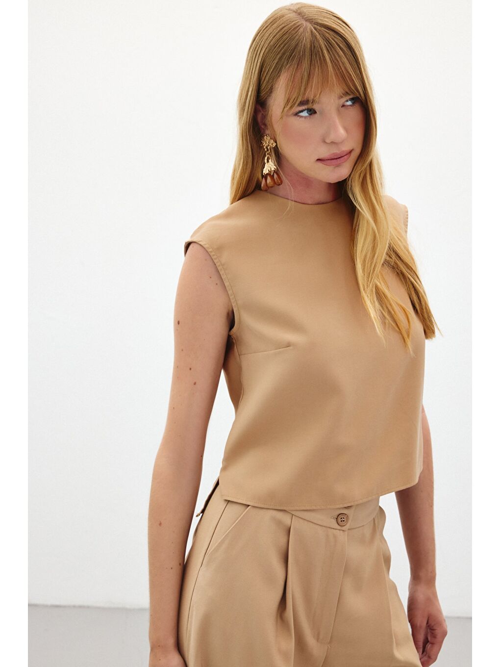 Kahverengi Kolsuz Salaş Bluz - Camel-3